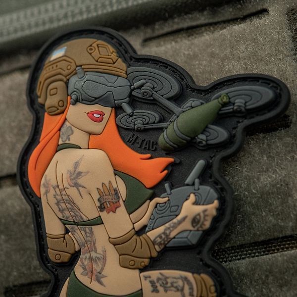 Naszywka M-Tac Tactical Girl №6 PVC Rudowłosa Hooligan Olive V1